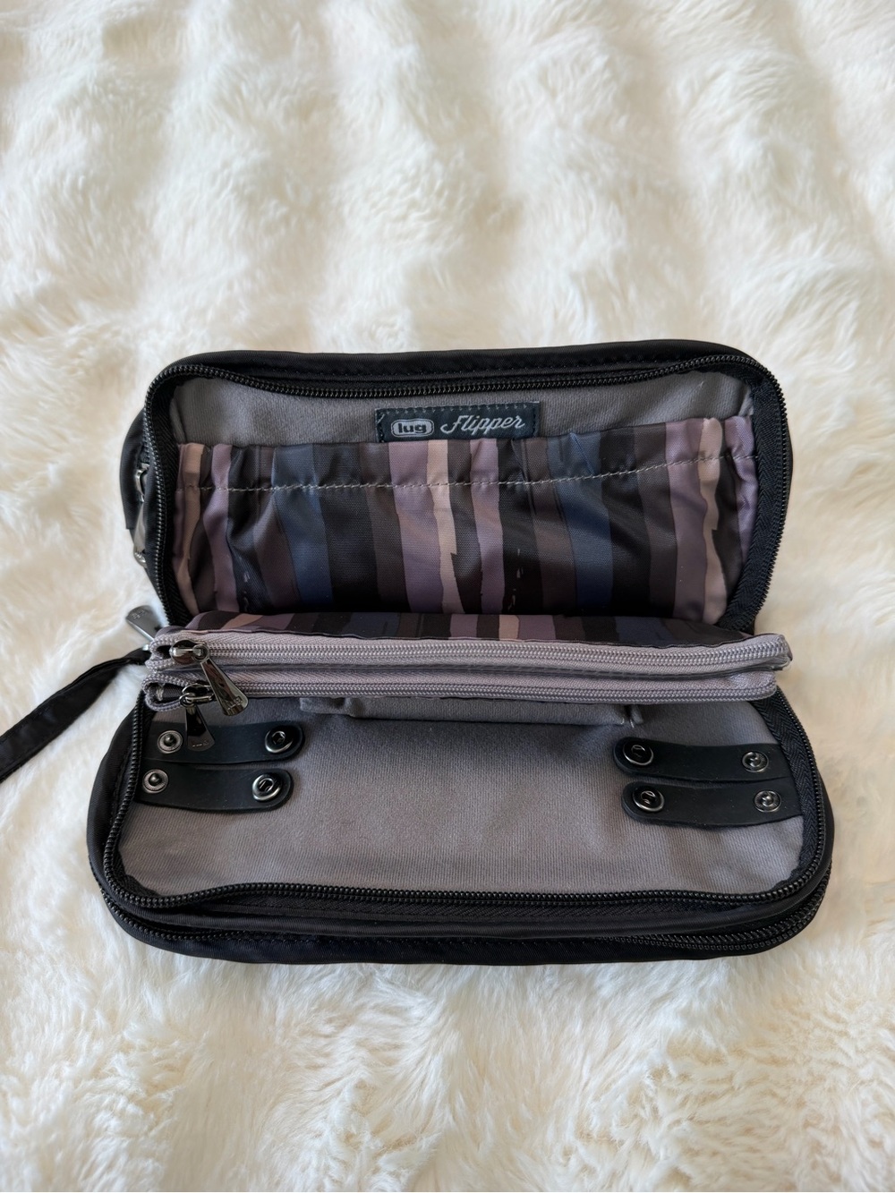 Lug Flipper Travel Jewelry Organizer - Picture 3 of 5